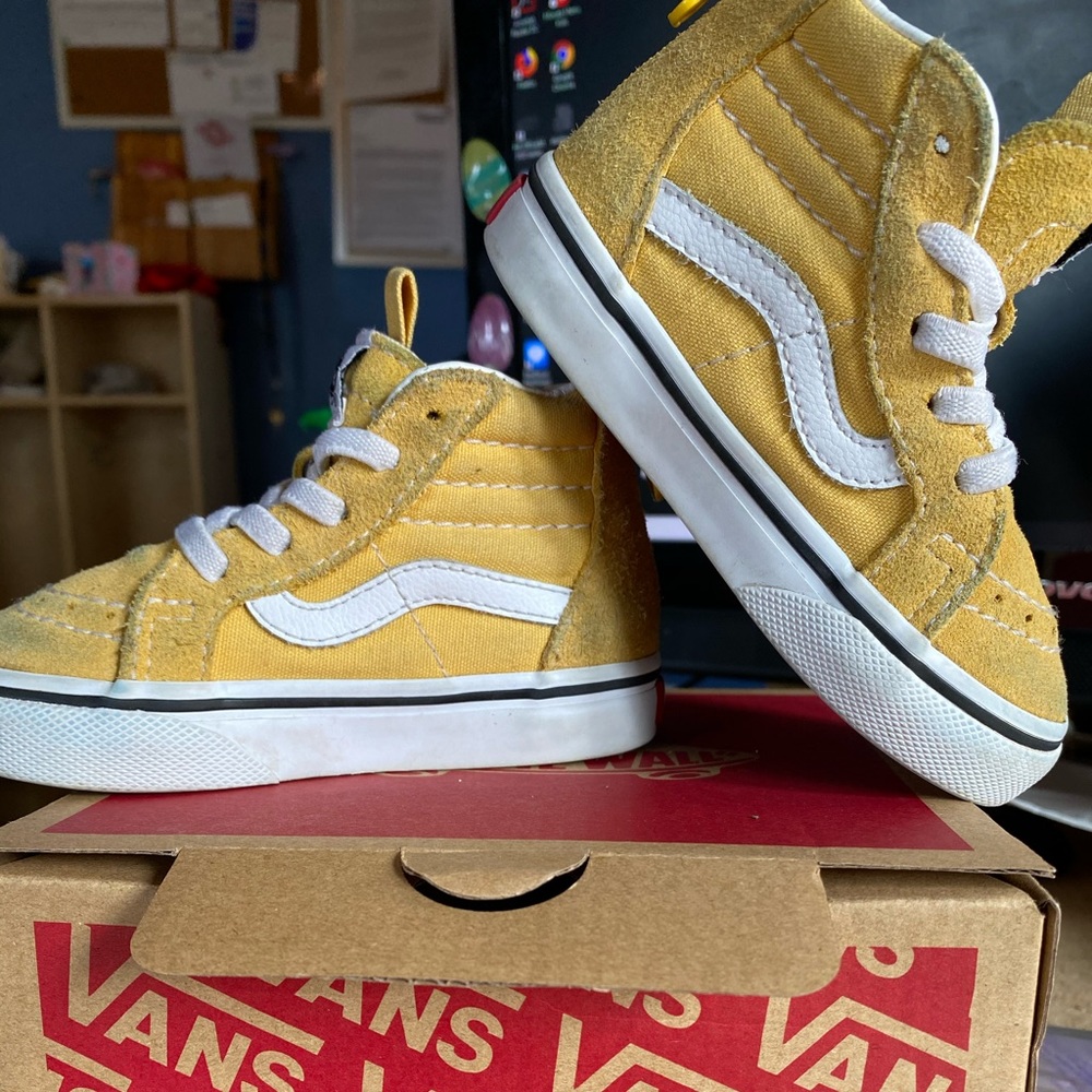Toddler girl Hightop Yellow Vans
